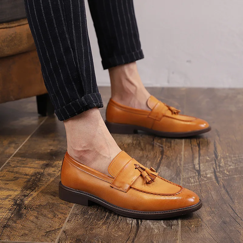 

men's fashion wedding party dresses natural leather shoes slip-on tassels shoe gentleman breathable summer loafers mans sneakers