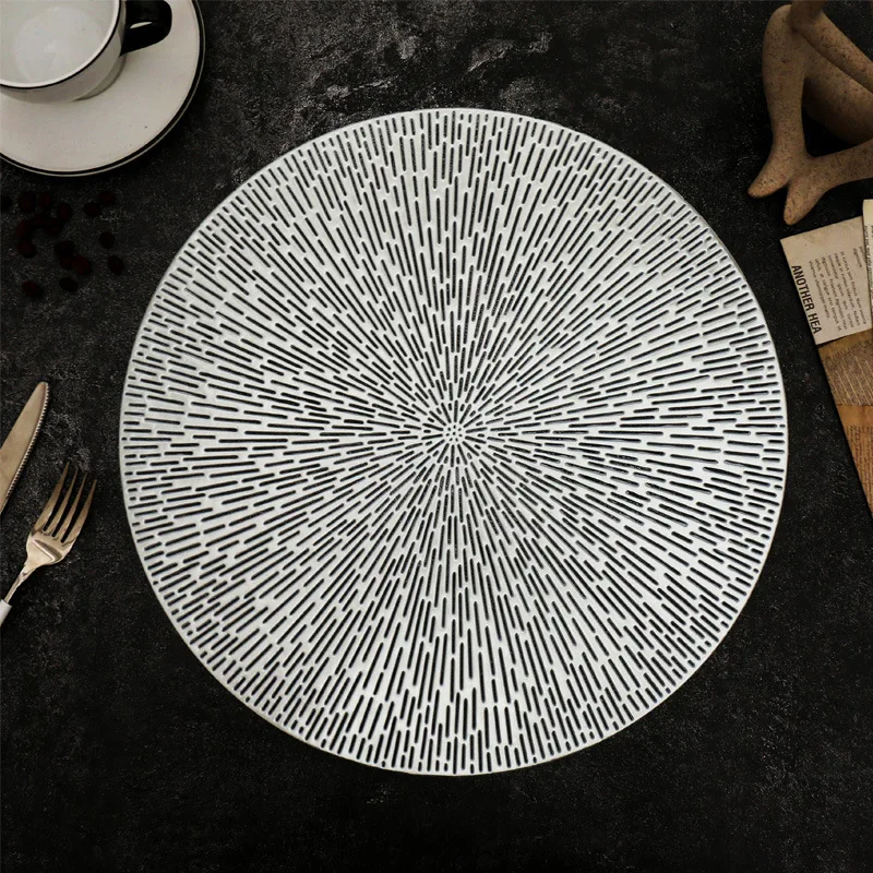 

Luxury Round Hollow Placemat PVC Christmas Table Placemats Dining Tableware Kitchen Coaster Pads Cup Mat Non-slip Xmas Table Mat