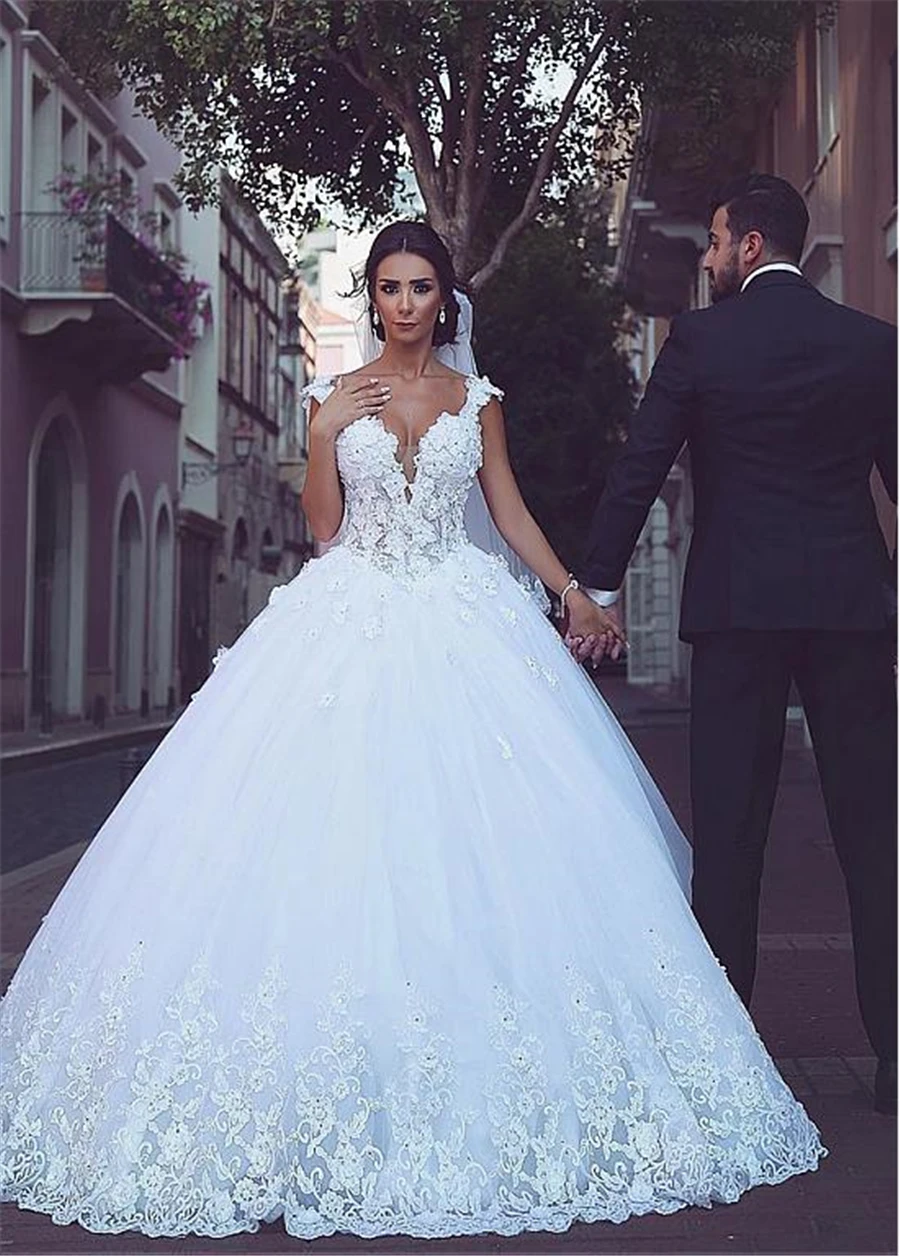 Роскошное милое кружевное свадебное платье с аппликацией и кристаллами в