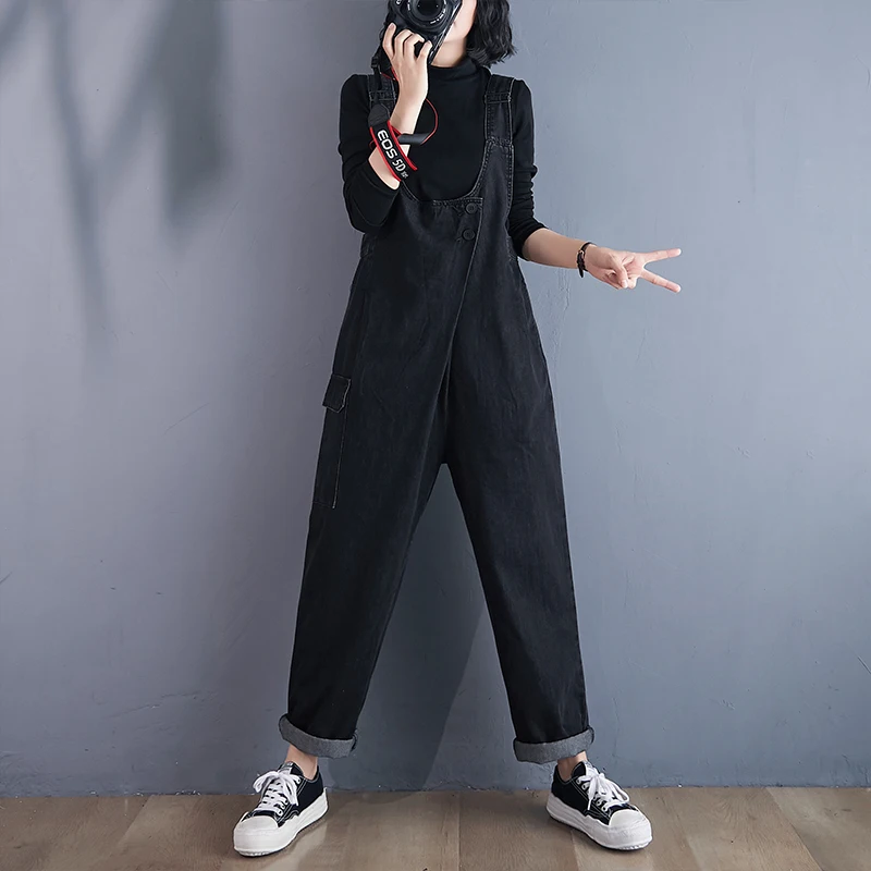 Женский джинсовый комбинезон с широкими штанинами свободного покроя - купить по