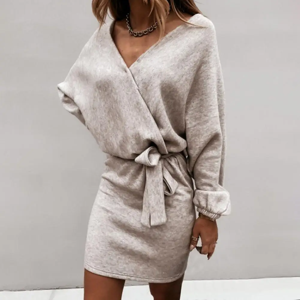 

Women Dress Solid Color V Neck Autumn Winter A-line Mid Waist Dress for Daily Wear