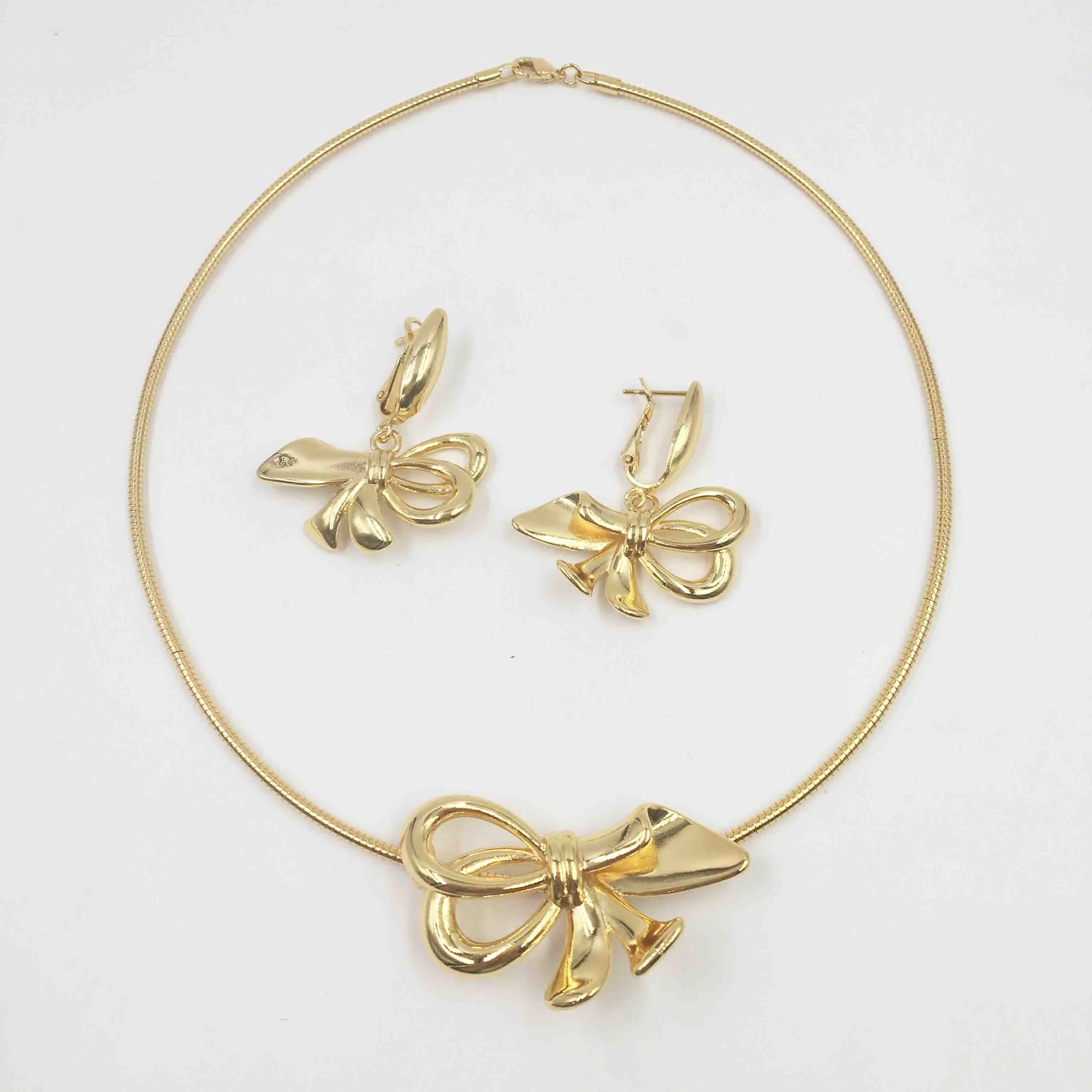 

fashion high quality jewelry wedding set in African protective color Dubai Italian women Necklace Earrings tourism jewelry