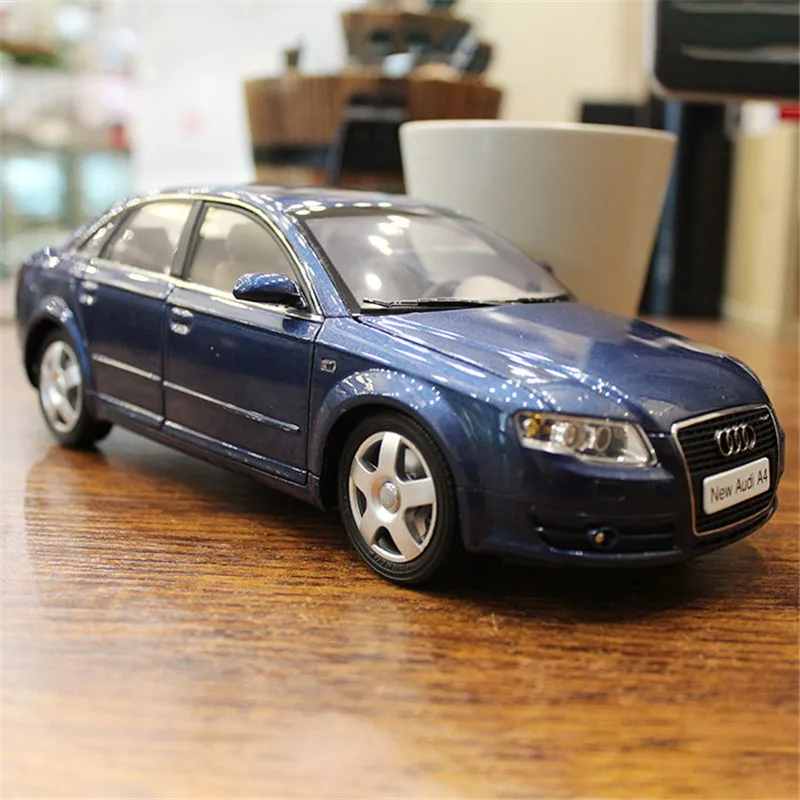 

1:18 Audi A4 Scale toy Car audi Models 4 Openable Doors Metal Model for collection Toys for kids