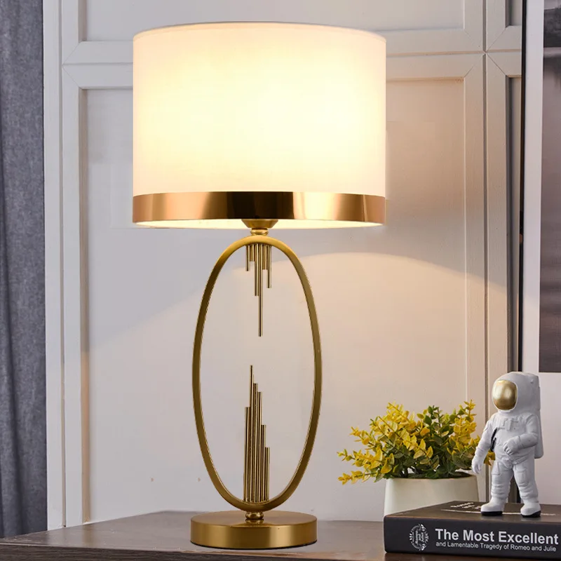 

Американская настольная лампа, современная простая креативная настольная лампа для кабинета, Европейская гостиная, спальня, декоративная прикроватная настольная лампа