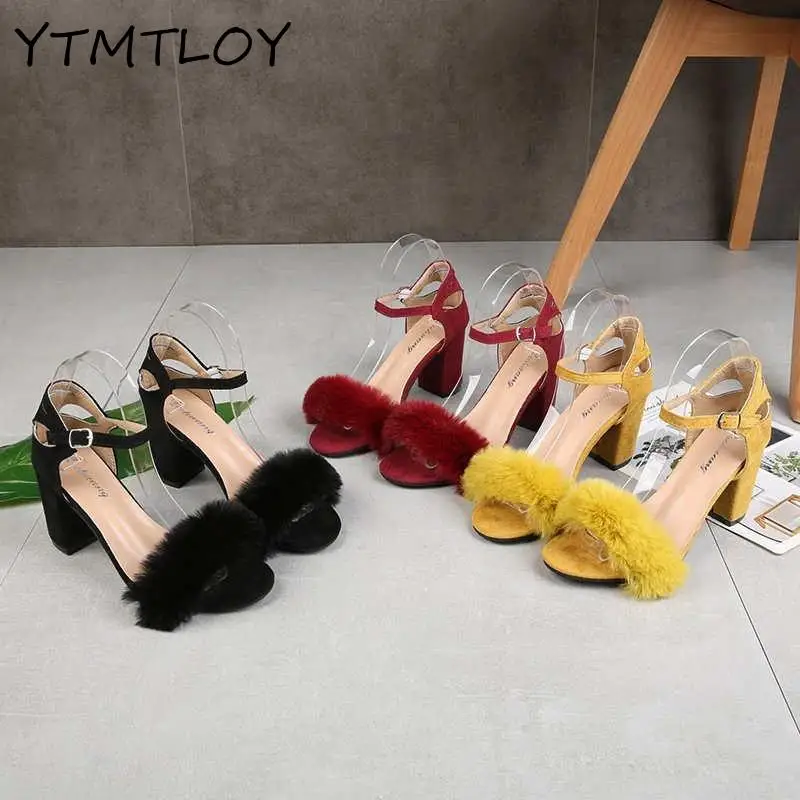 Босоножки женские на платформе и высоком каблуке открытый носок ремешок с