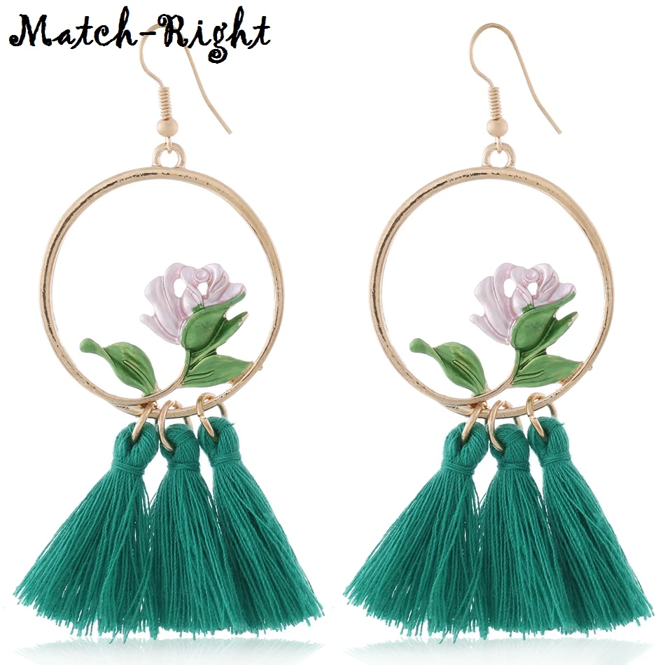 Подходящие модные серьги для