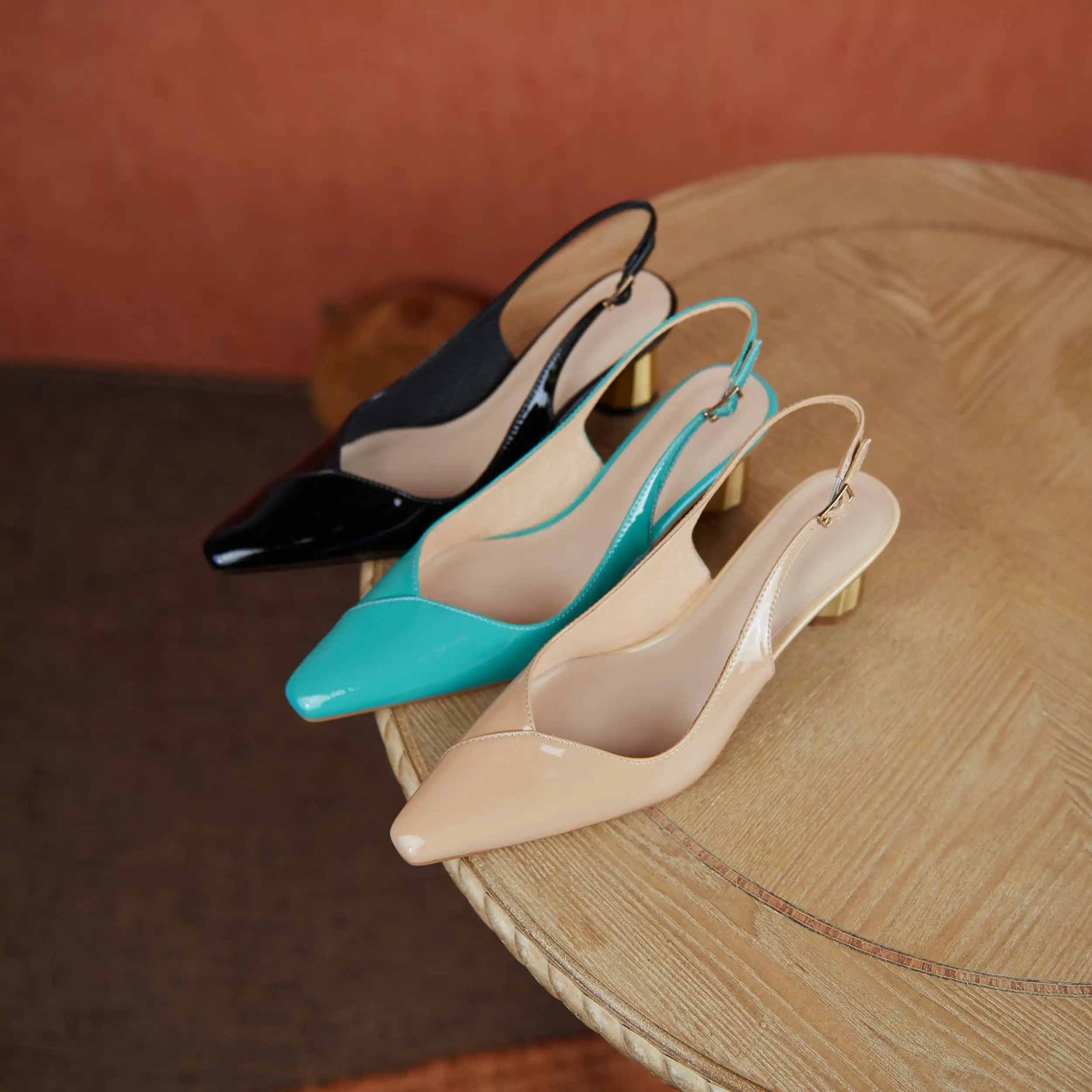 

Krazing Pot England style cow patent leather concise small square toe thick high heel buckle straps mature gentlewomen pumps L89