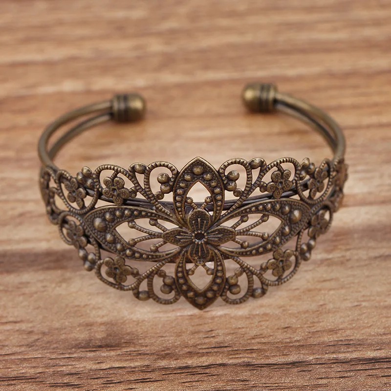 Холостые настройки браслета с филигранная Цветочная рамка манжета Открытый