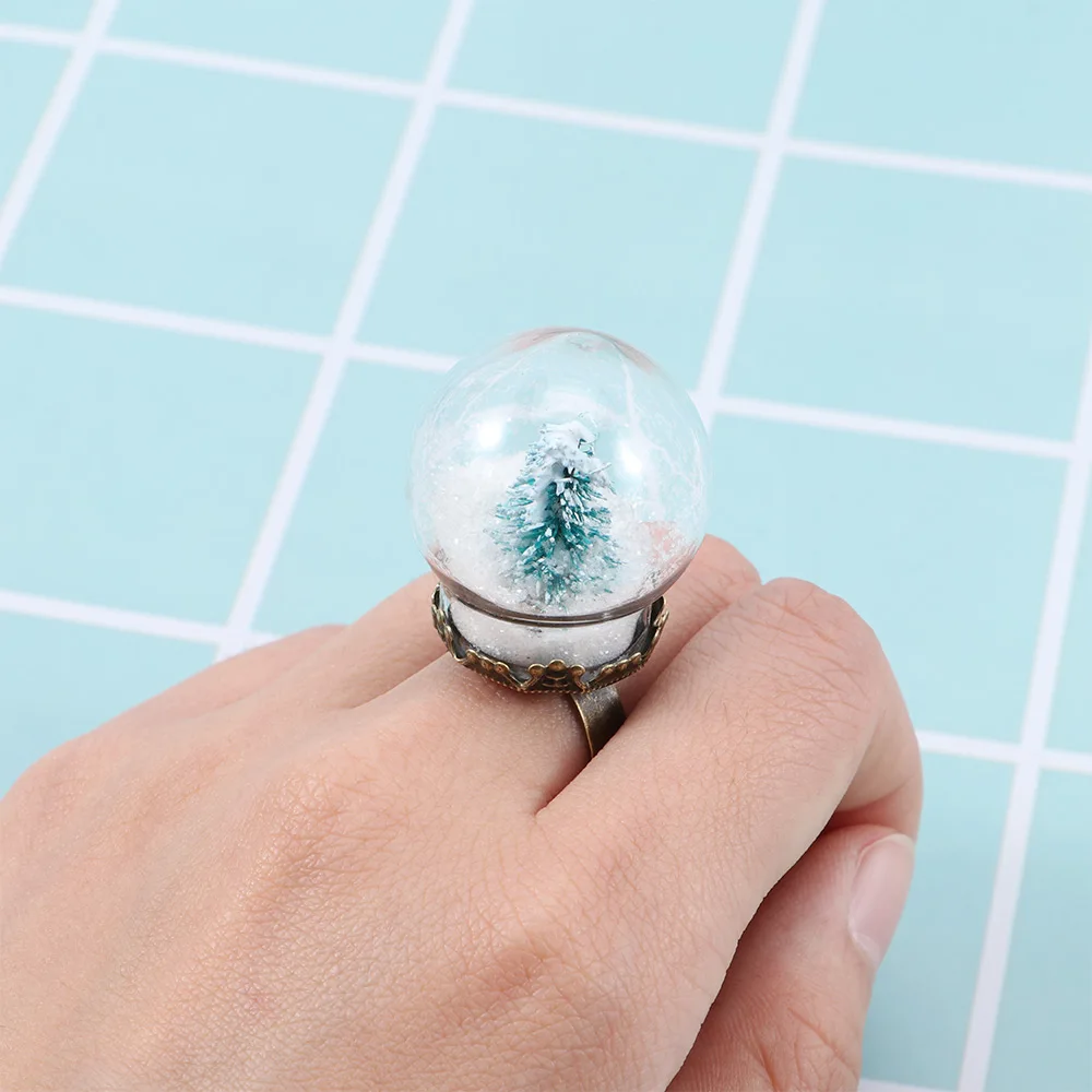 Креативное кольцо на палец в виде рождественской елки со снежным шариком