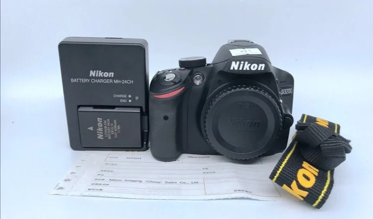 

Б/у корпус цифровой зеркальной камеры Nikon D3200 (черный)