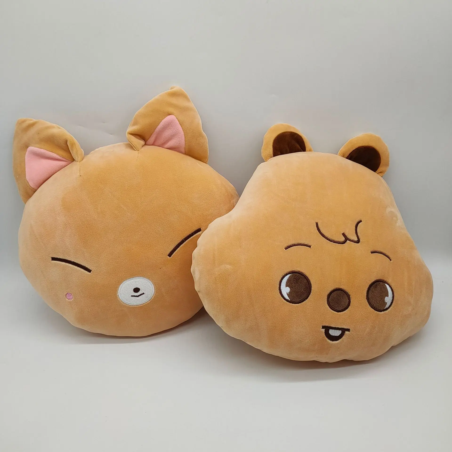 

2021 KPOP Skzoo Plush Toys Stray Kids Cartoon Stuffed Animal Plushies Doll Wolf Chan Leebit Fox.ny Jiniret Puppym Kids Fans Gift