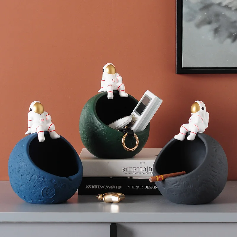 

Astronaut Desktop Decoration Ceramic Nordic Style Storage Container Living Room Home Decoration Key Storage Desk Storage Box