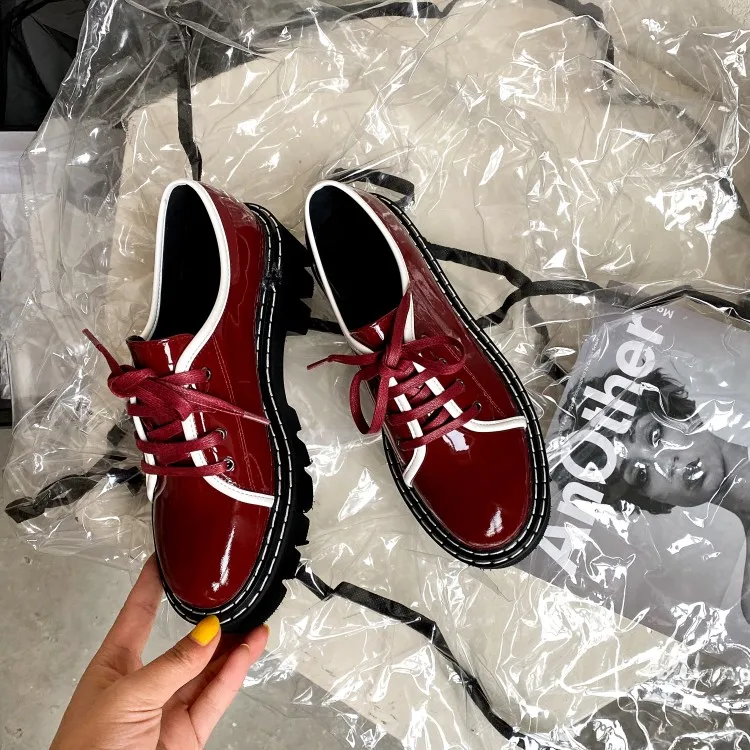 

QUTAA 2021 Sewing Round Toe Square High Heels Spring Autumn Basic Women Pumps Cow Patent Leather Lace Up Female Shoes Size 34-42