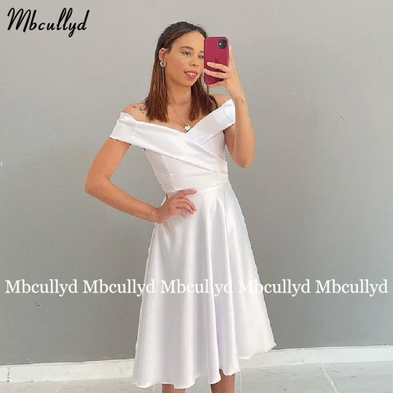 

Простое атласное коктейльное платье с V-образным вырезом и открытыми плечами, а-силуэт, белые платья до колен для выпускного вечера, платья для выпускного вечера и вечеринки