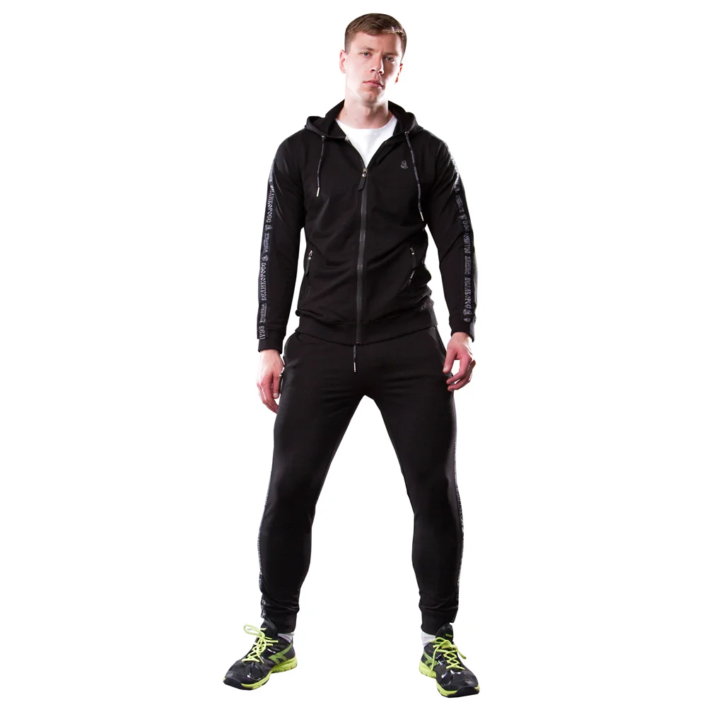 Спортивный костюм Великоросс черного цвета жаккардовые лампасы и брендовые