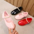 Повседневные кожаные туфли для девочек, обувь для маленьких девочек с жемчугом 2021, модные однотонные туфли с бусинами, детские танцевальные туфли для принцесс для девочек # G30