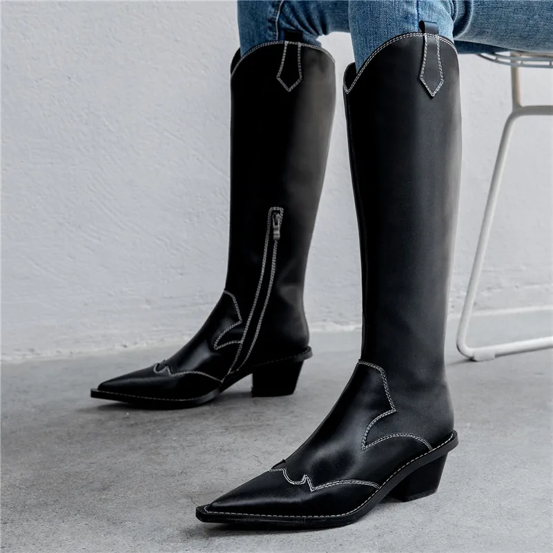 Женские ботинки FEDONAS черные до середины икры с острым носком из натуральной кожи