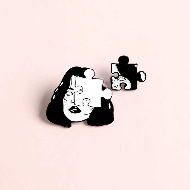 Punk face enamel pin Horror Puzzle woman badge brooch Scary black and white Denim jackets Lapel Gothic jewelry gift | Украшения и