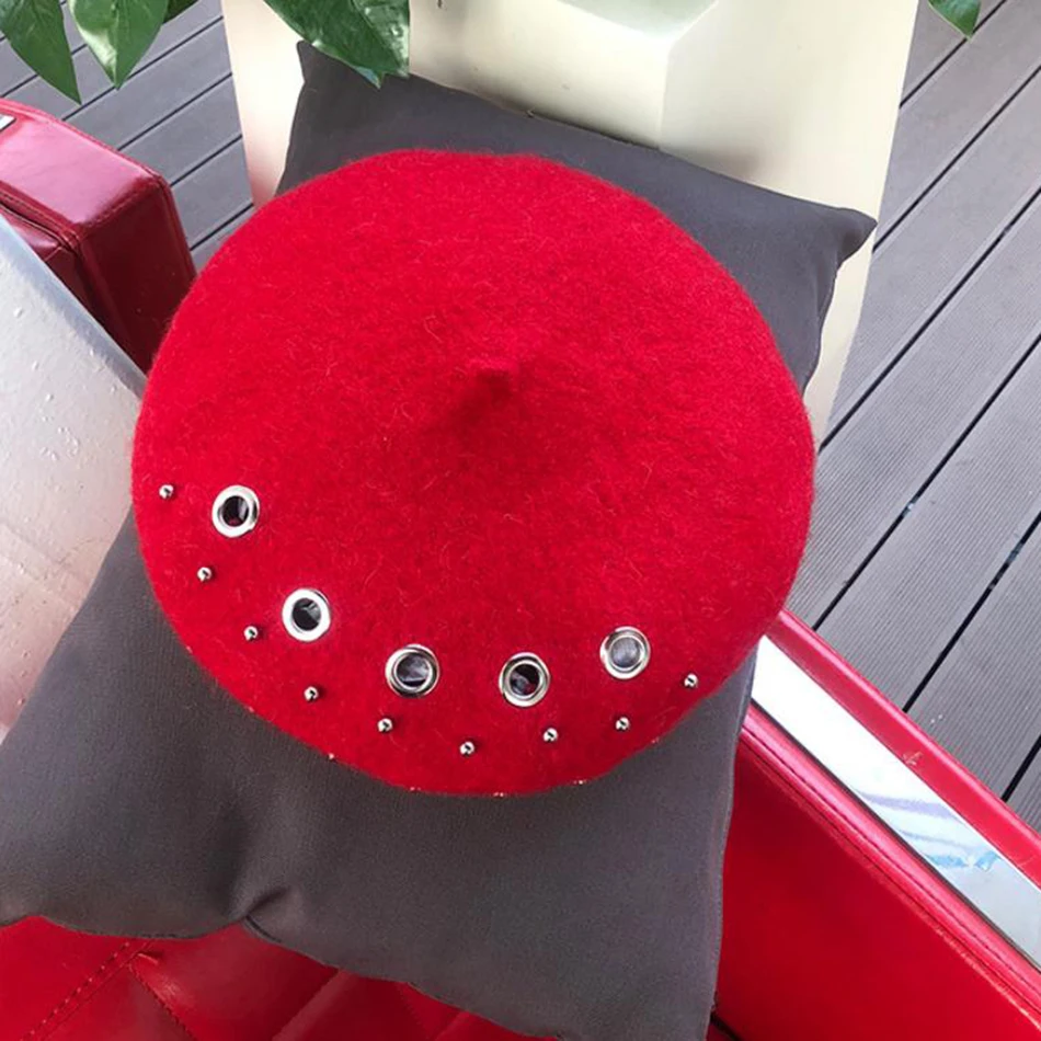 red beret BUTTERMERE Зимние береты женские черные шерстяные плоские кепки s дамские заклепки отверстие капот британская Кепка художника Женская мода французская шляпа берет - Цвет: red beret