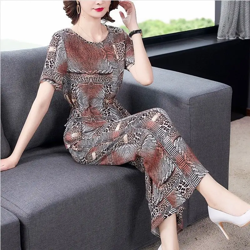 

2021 New Print 2 Piece Tracksuit Women Casual Short Sleeve Top + Pants Sets Women Two Piece Outfits Women's Summer Suit L420