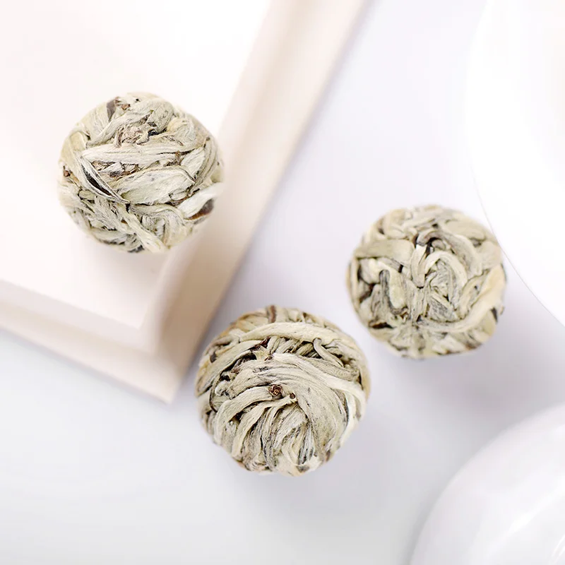 

Yun Nan Raw Bulk Moonlight White Dragon Single Bud Ancient Tree Silver Bud 250g 500g