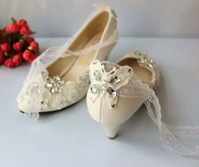 5 см белого цвета и слоновой кости на шнуровке с украшением в виде кристаллов