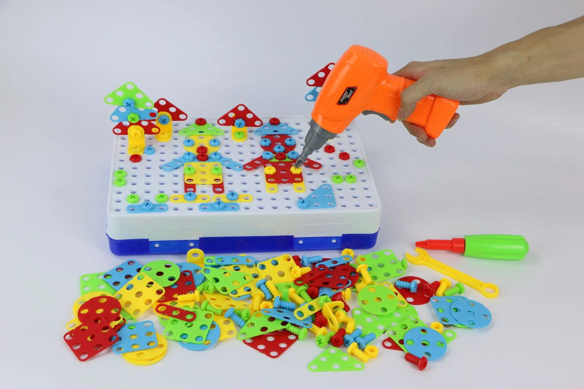 

608 Variety DIY Jigsaw Puzzle Assortment Electric Drill Hands-on Disassembly Screw Nut 240PCS Play House Toy Birthday Gift