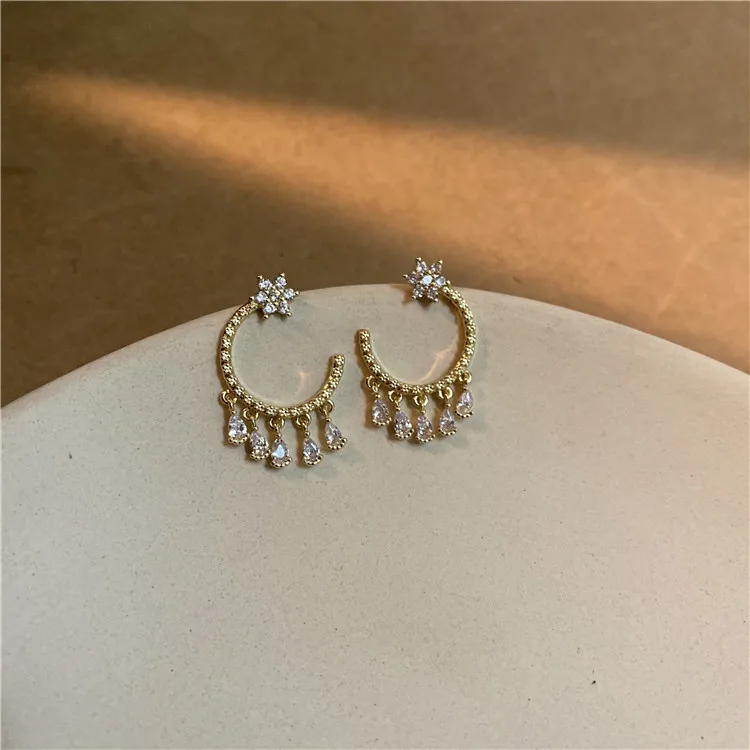 

Комплект из серег и серёг, 2021, капля воды кисточка