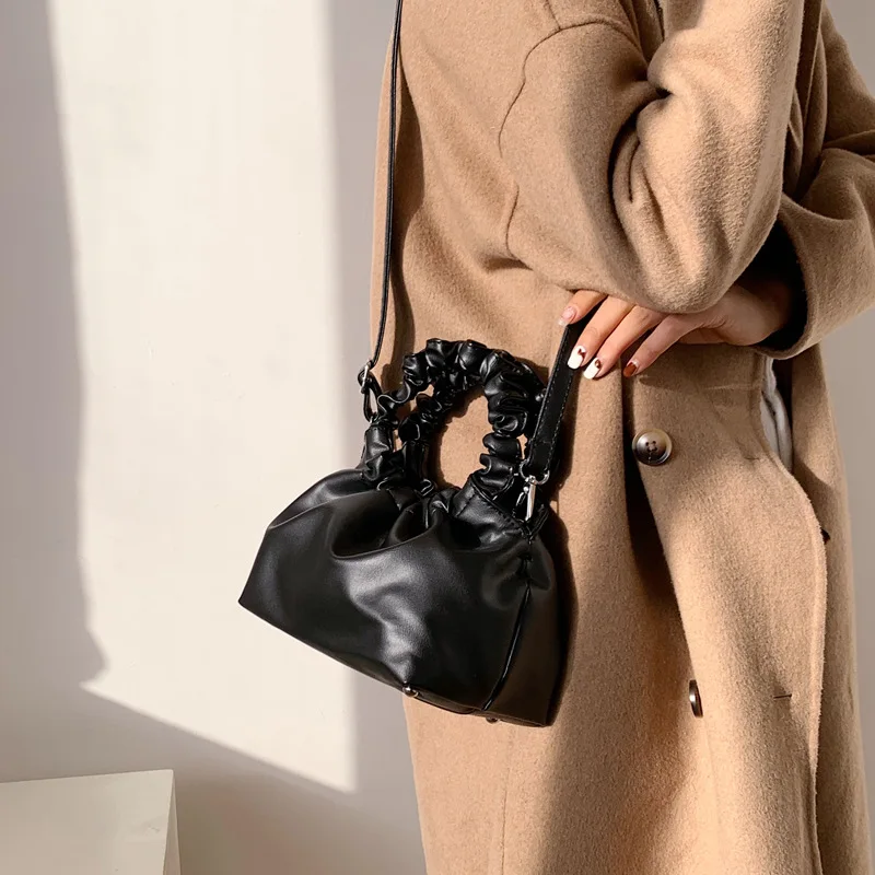 

Textured hand-carrying small bag female 2021 spring and autumn new trendy fashion handbag net red one-shoulder messenger bag