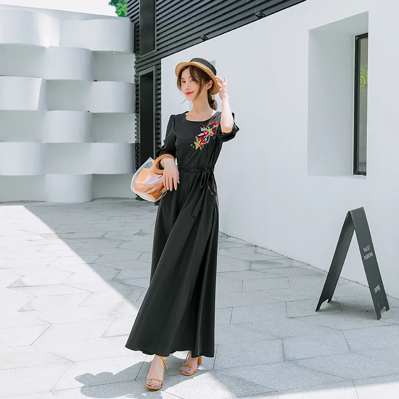 

2021 Summer Middle East Dubai Arab Muslim Women's Pure Color Embroidered Robe