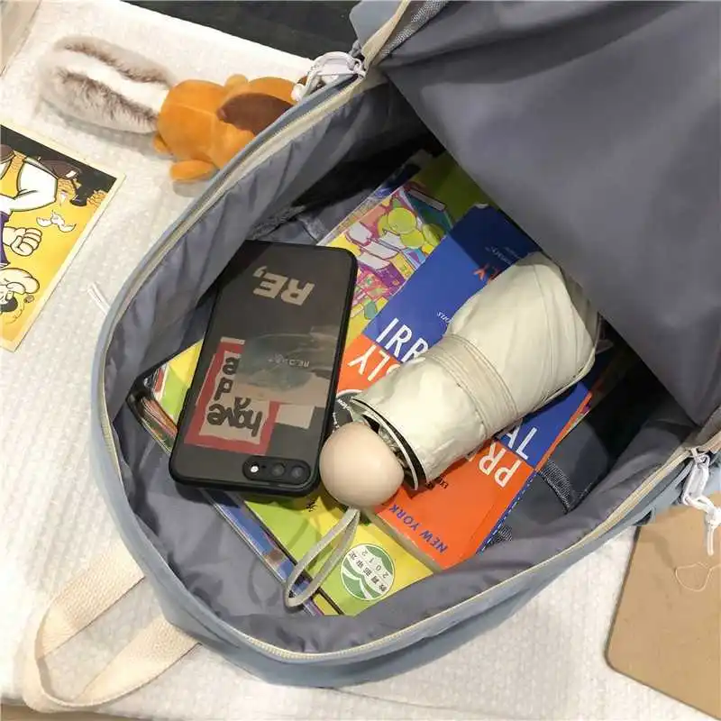 

Harajuku beautiful emblem women's bag of capacity waterproof and resistant to wear student backpack