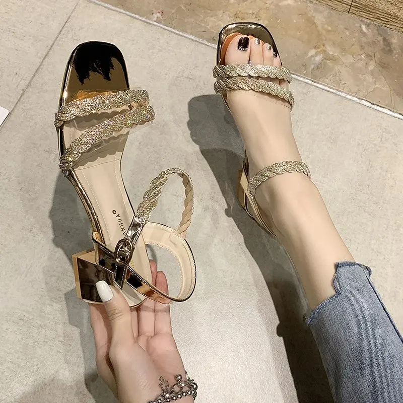 

New summer 2021 women's sandals Straight buckle Medium thick heel Fashion diamond Small feet Open toe women's shoes