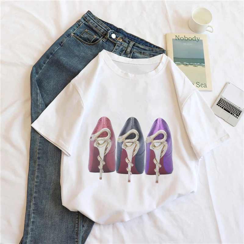Футболка женская с принтом туфель на высоком каблуке модная эстетичная рубашка в