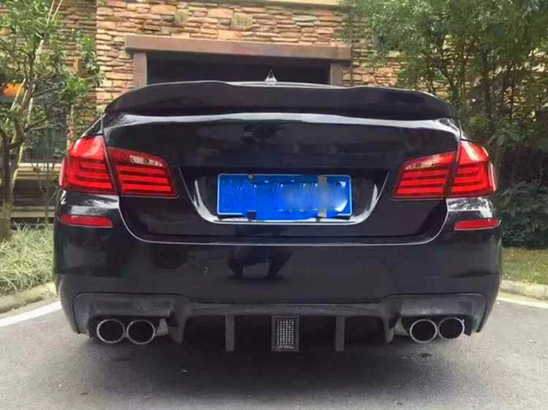 Flashlight Carbon fiber Rear Diffuser Fit For BMW 5 Series M5 F10 M-TECH 2010-2016 Bumper Lip Spoiler With Led | Автомобили и