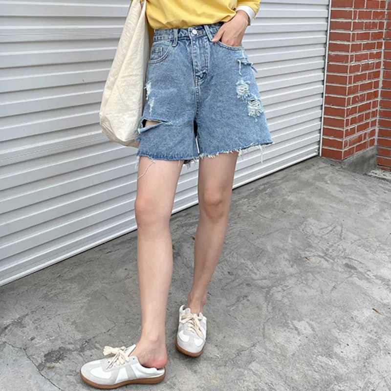 

IEQJ Women Blue Casual Beach Minimalism Hole Burr Wide Leg Denim Shorts New High Waist Loose Fashion Tide Summer 2021 3F0266