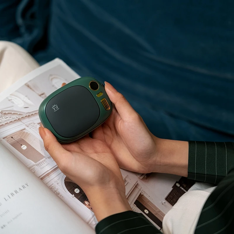 

New 2 Pcs QW-N08 Retro TV Hand Warmer Rechargeable USB Mini Power Bank Large Capacity 2-In-1 Heater Pink & Dark Green