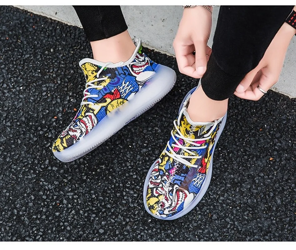 

New Flying Woven Graffiti Sneakers Breathable Lightweight Coconut Shoes Summer Running Shoes Men's Shoes Sports Shoes