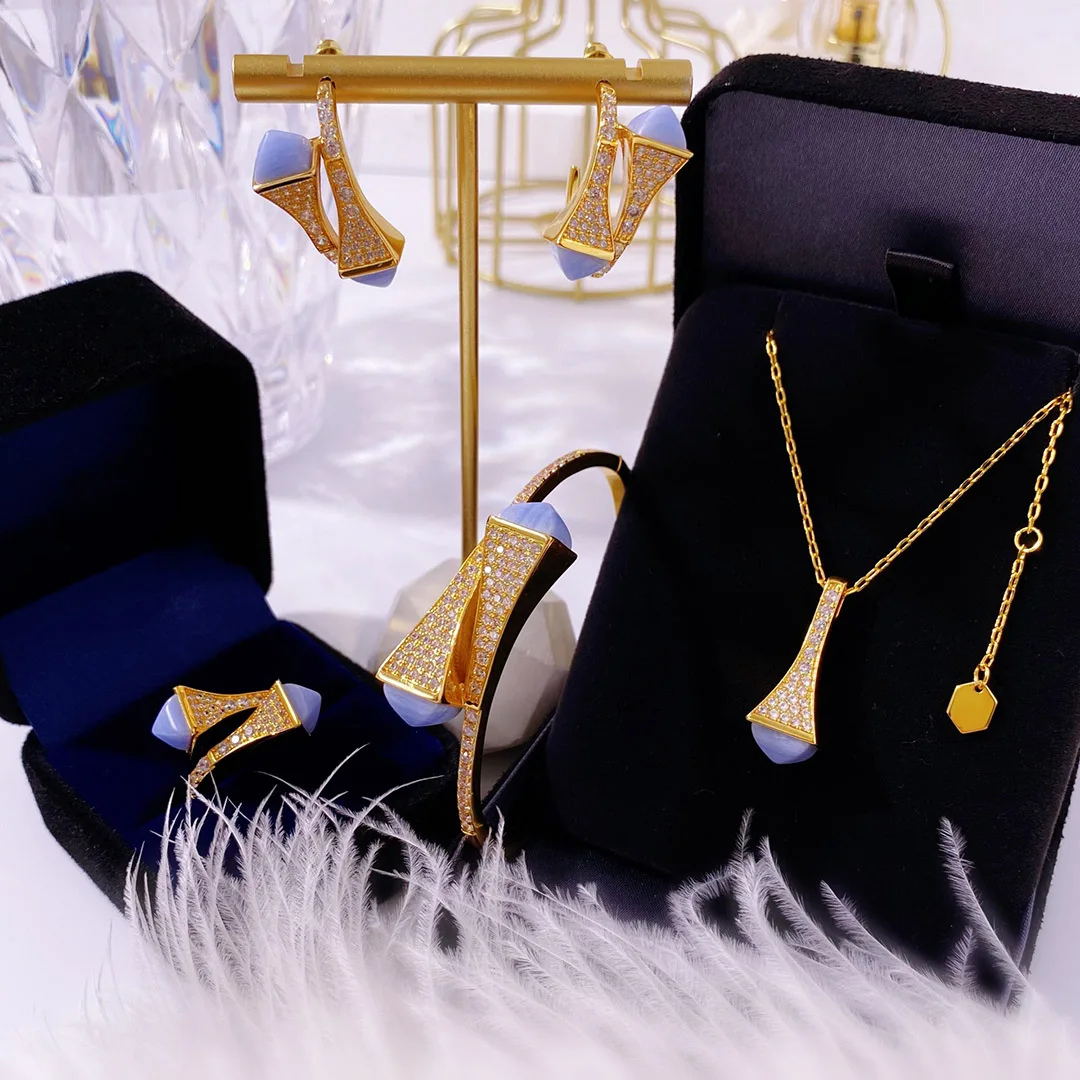 

HIBRIDE Vintage 4pcs Colorful Necklace Pendant Earring Set Full Cubic Zirconia Micro Pave Women Bridal Party Jewelry Sets N-1928