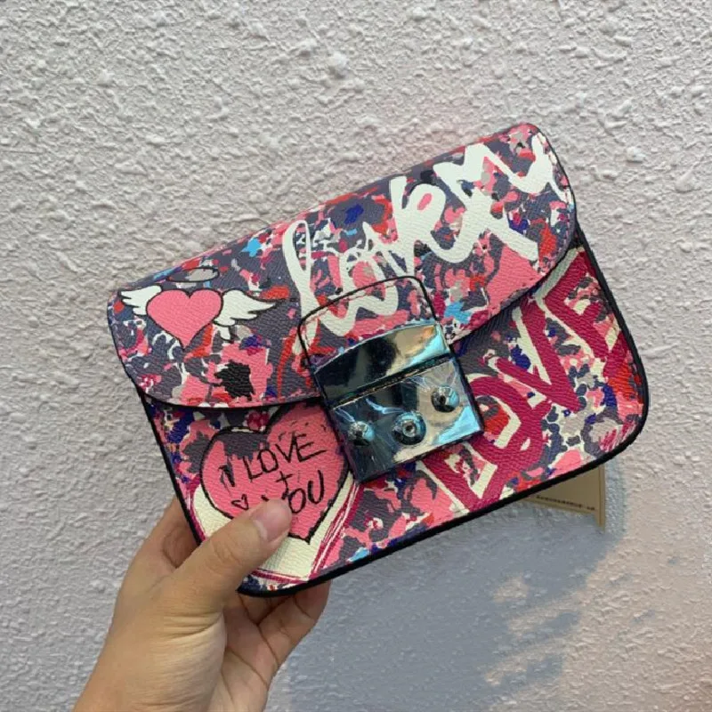 

Luxury Brand Handbag 2021 New Fashion High Quality Graffiti Printed Chain One-shoulder Diagonal Bag Crossbody Bags for Women Gg