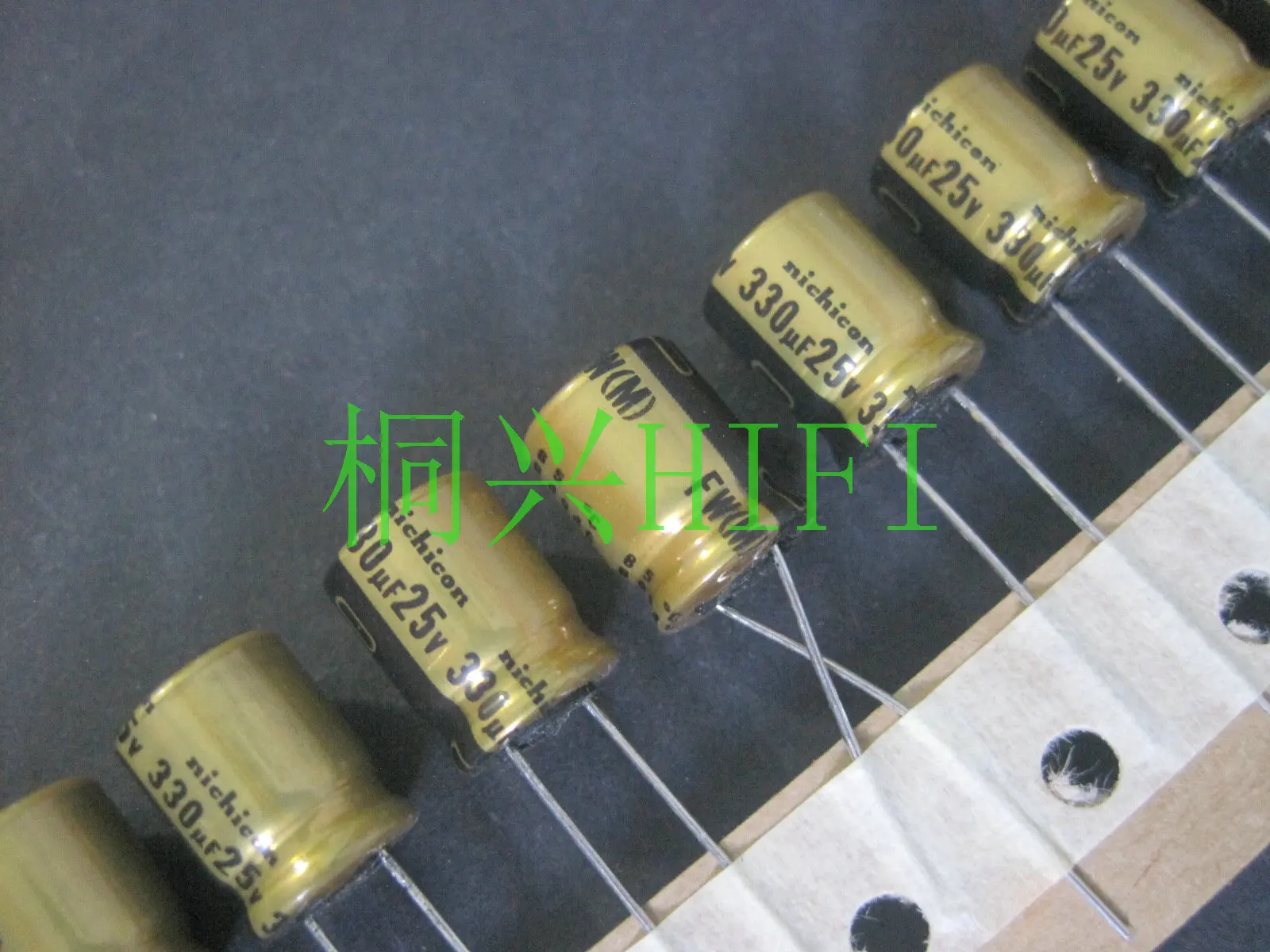 20 шт. Новый NICHICON FW 330 мкФ 25V 10x330mm аудио электролитический конденсатор 25 в фильтр