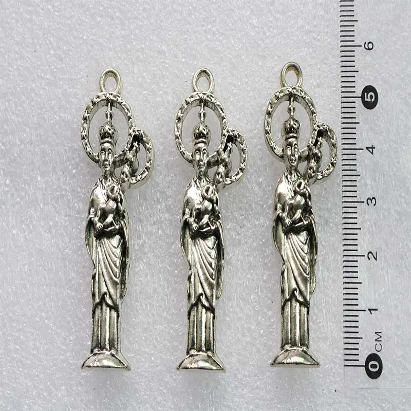 Металлическая подвеска с изображением Девы Марии | Украшения и аксессуары
