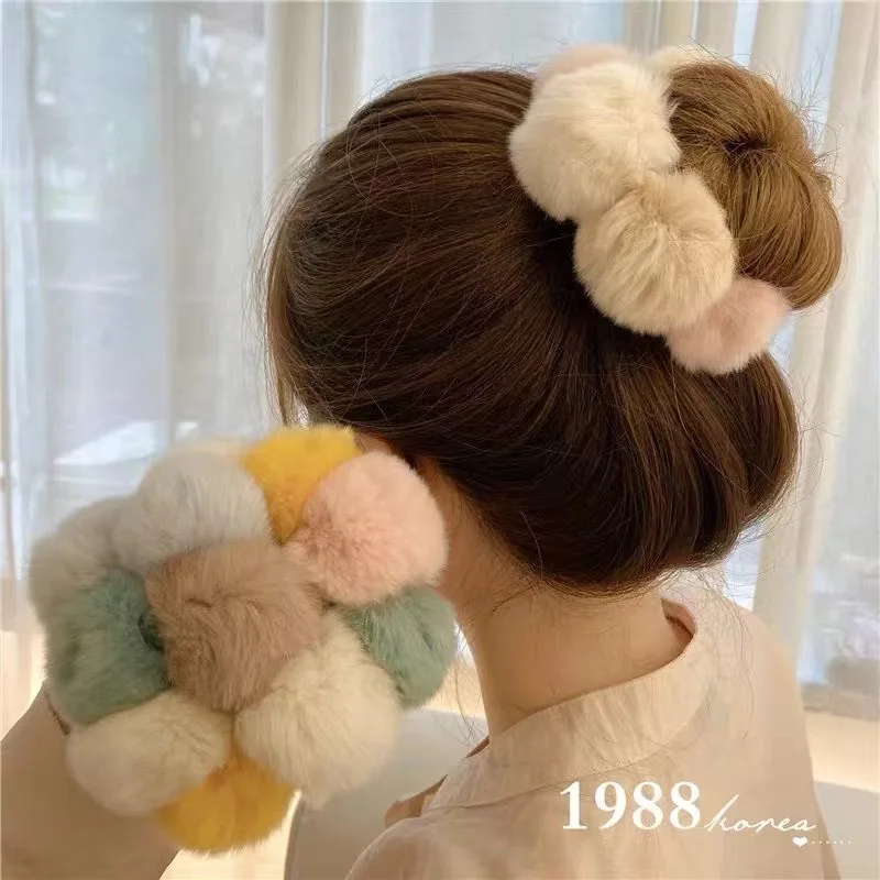 

Ruoshui 2021 New Fluffy Pompom Elastic Hairband For Woman Winter Scrunchies Rubber Band Cute Hair Holders Rope Ties Headwear