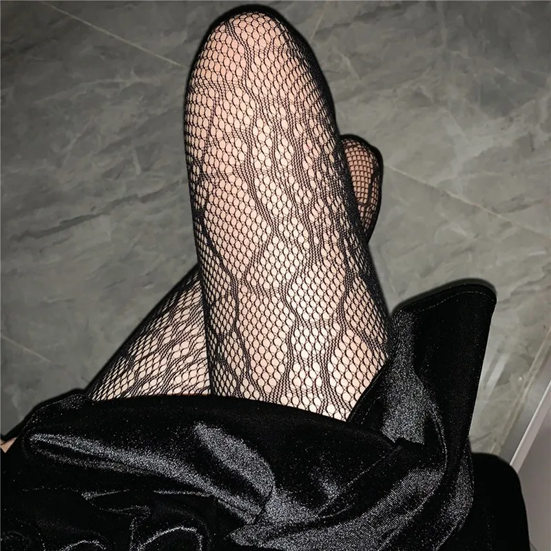 

Lolita Hollowed Out Lace Mesh Stockings Bottomed Pantyhose Japanese Lolita Retro Floral Rattan White Stocking Hot Classic Tights