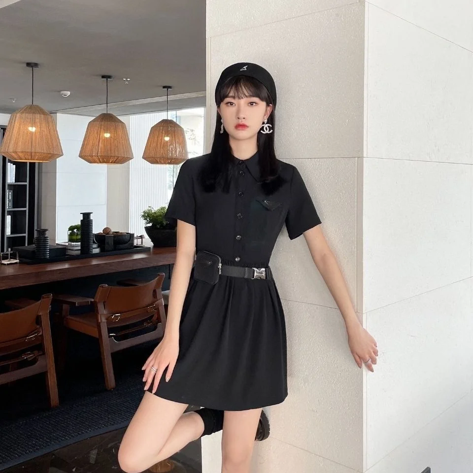 

P2021 New Polo Collar Short Sleeve Dress Triangle Badge Waist Pleated Dress 1:1