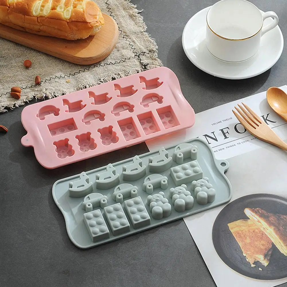 

15 Cells Bear Trojan Car Style Chocolate Mold Silicone Bakeware For Handmade Biscuit Candy Pastry Fondant Cake Mold Jelly M J8Z3