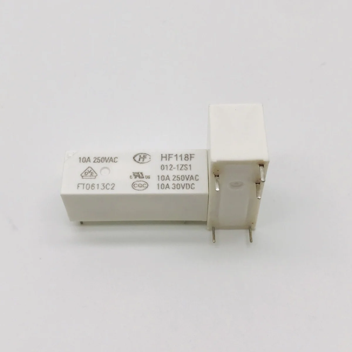 HF118F-012-1ZS1 5pin 10A250VAC 12vdcреле