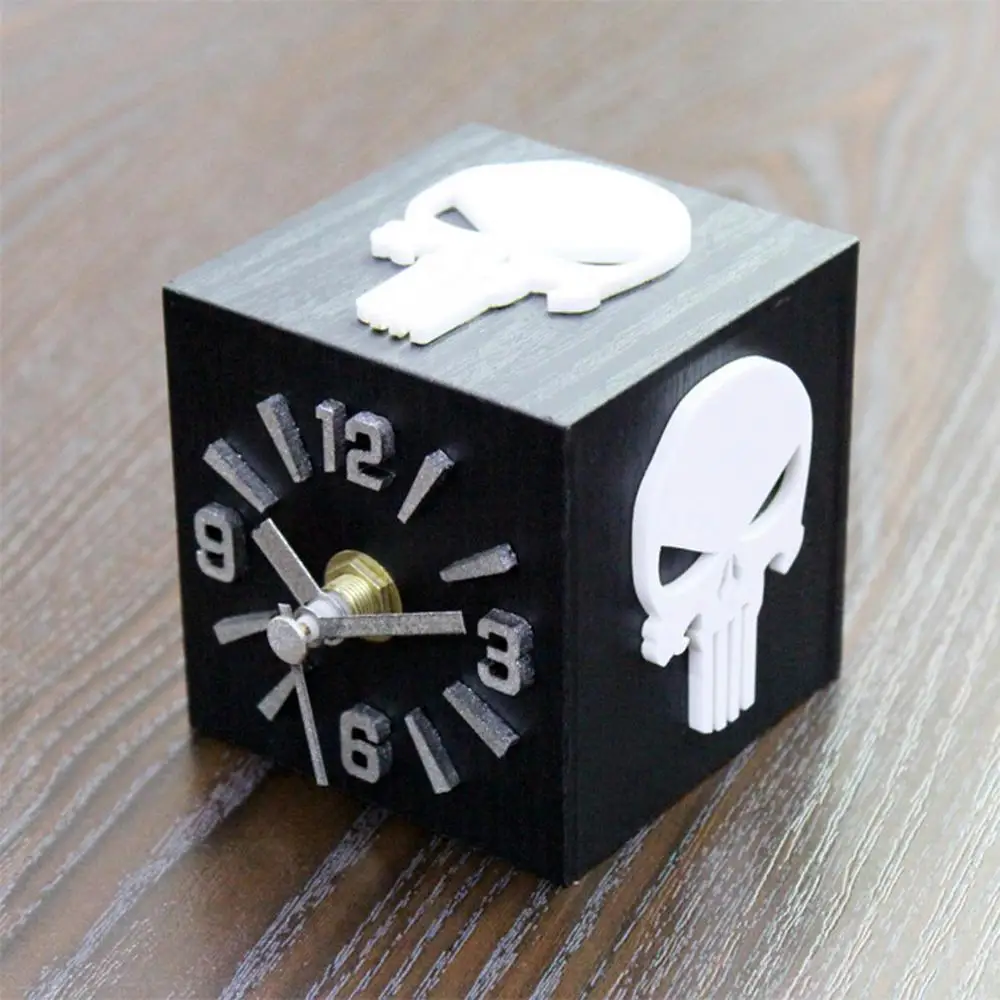 Супергерой Каратель трехмерные деревянные часы Аниме настольные