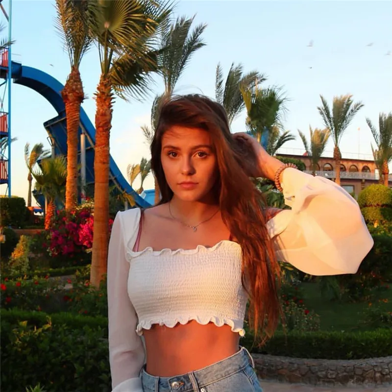 Футболка женская однотонная с рукавами-фонариками пикантный укороченный топ