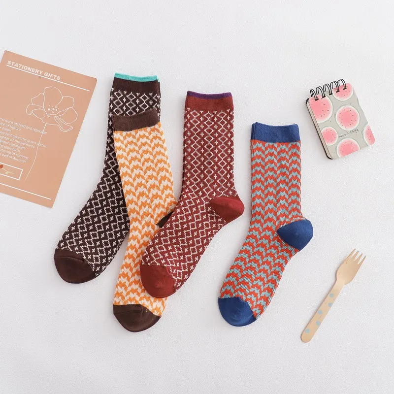 Women Socks 2022 New Autumn Winter New Fashion Cotton Crew Lady's Socks High Quality Casual Trendy Breathable Middle Tube Female