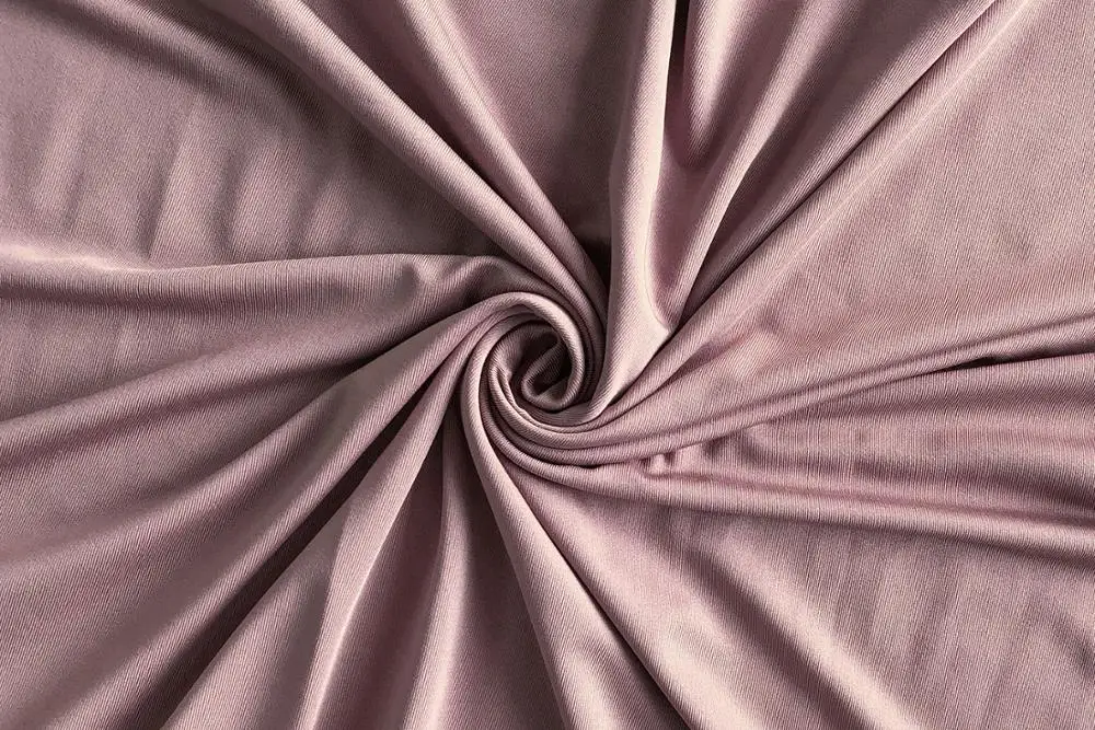 Женское асимметричное платье с открытыми плечами длинное однотонное черное